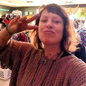 ⭐Meet your Posher, Esther